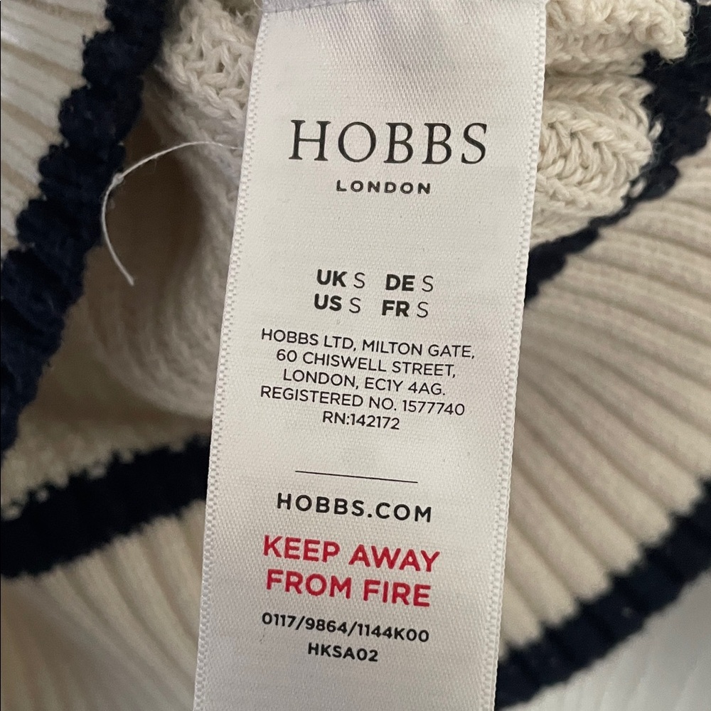 Hobbs London Elegant Cream V-Neck Sweater - Picture 3 of 5